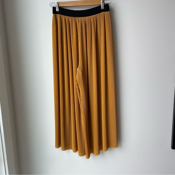 ZARA WIDE LEG CROP PANTS IN MUSTARD YELLOW - Picture 4 of 7